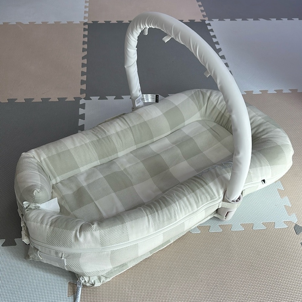 DockAtot Deluxe+ toy arch